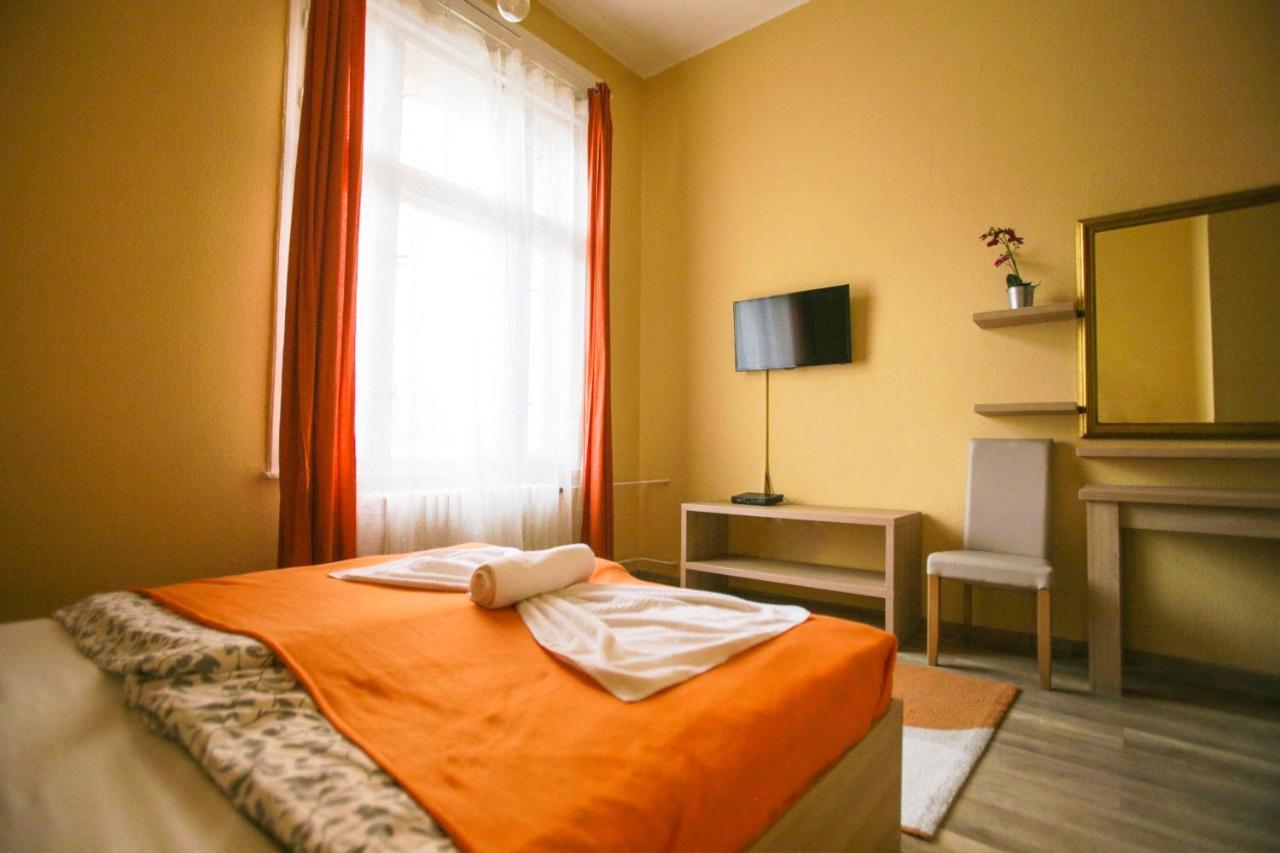 Goodmo House Hostel Budapest Exterior photo