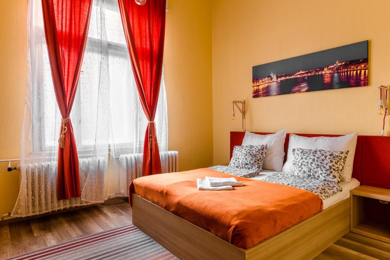 Goodmo House Hostel Budapest Exterior photo