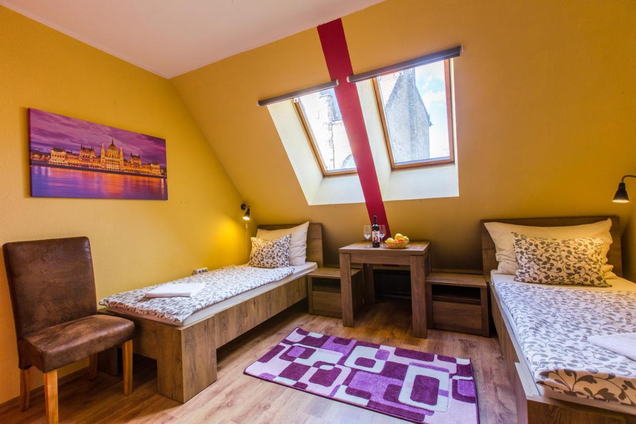 Goodmo House Hostel Budapest Exterior photo