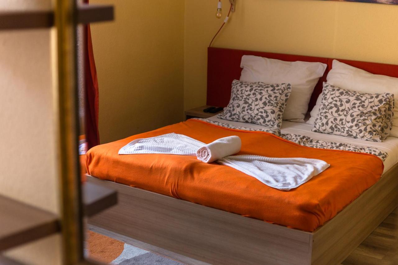 Goodmo House Hostel Budapest Exterior photo
